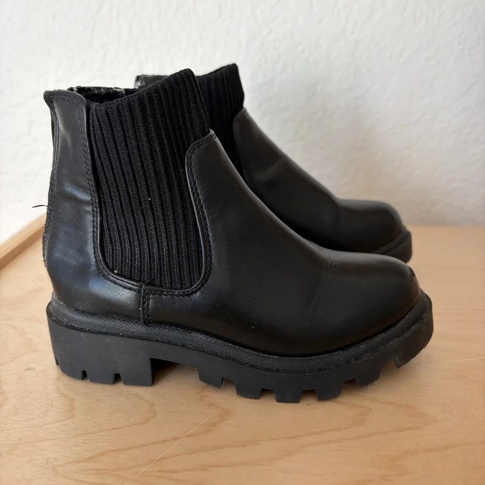 Steve Madden Black Faux Leather Chelsea Boots